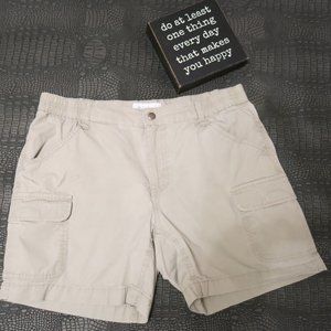 Women's Columbia Shorts Size 6